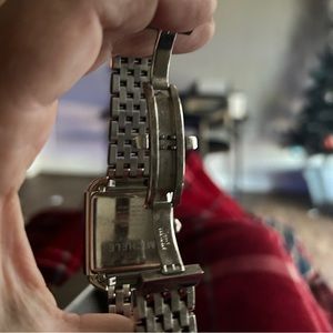 I no longer wear simple because I can’t wear it at my job